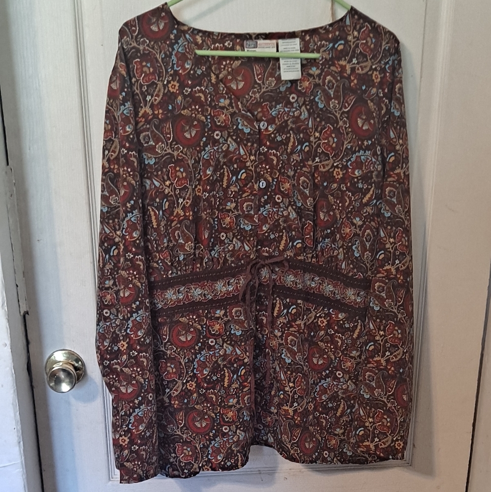 Plus size top 22/24